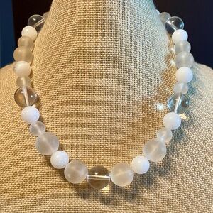 Retro White and Clear Beaded Collar Necklace